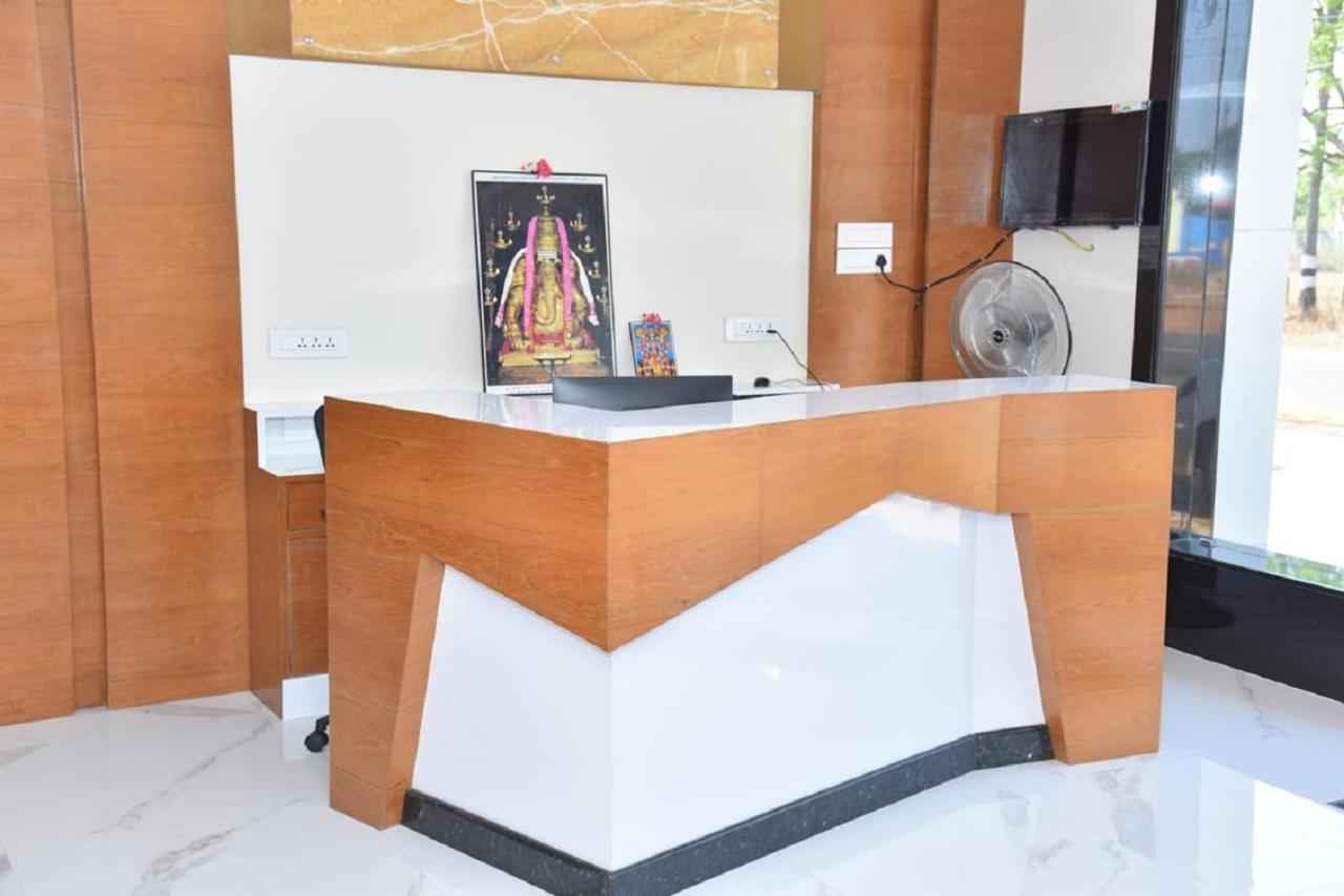 Ganesh Meridian Tiruppattur Ngoại thất bức ảnh