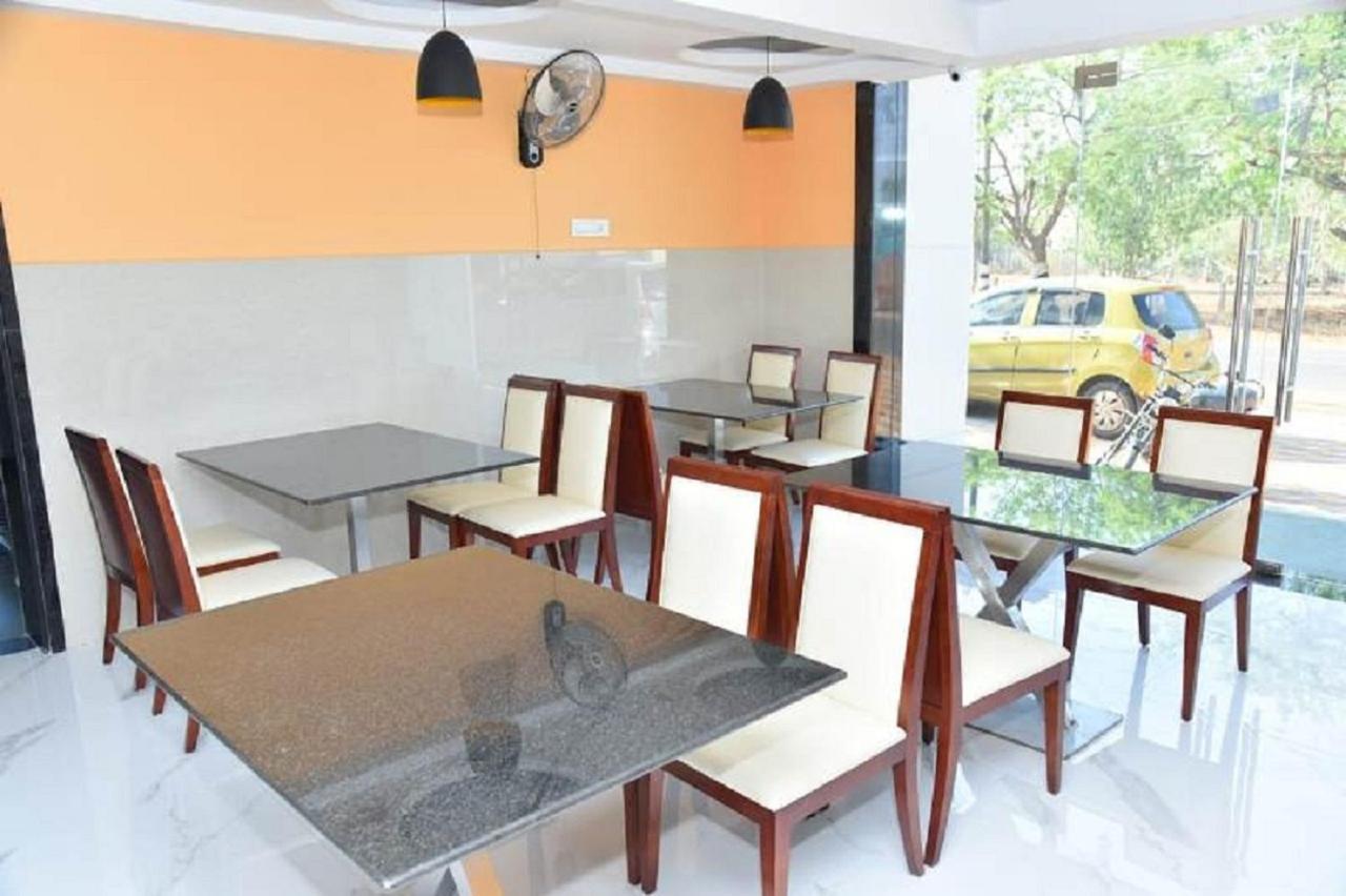 Ganesh Meridian Tiruppattur Ngoại thất bức ảnh